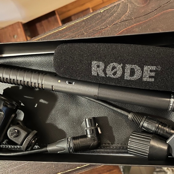 RODE NTG-2 DIRECTIONAL MICROPHONE - Picture 2 of 2